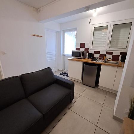 Logement Cosy T2, Centre Ville De Saint-Pierre Exteriör bild
