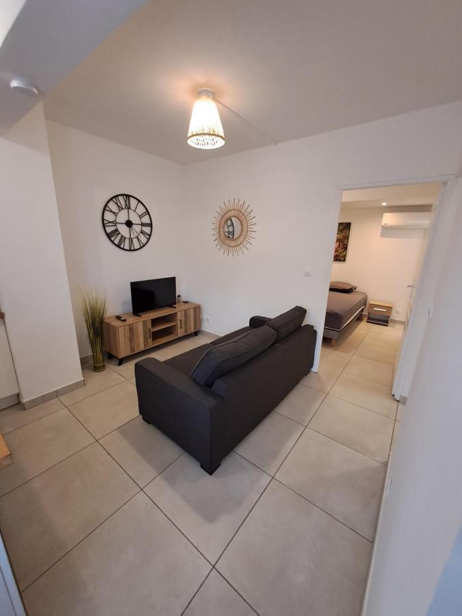 Logement Cosy T2, Centre Ville De Saint-Pierre Exteriör bild