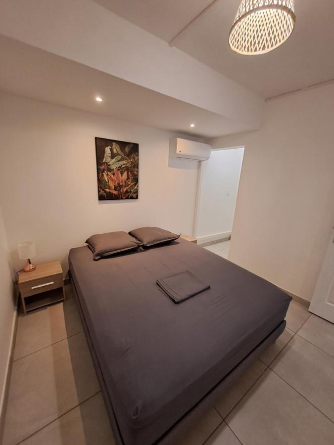 Logement Cosy T2, Centre Ville De Saint-Pierre Exteriör bild