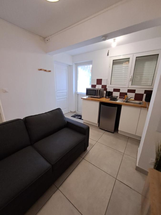 Logement Cosy T2, Centre Ville De Saint-Pierre Exteriör bild